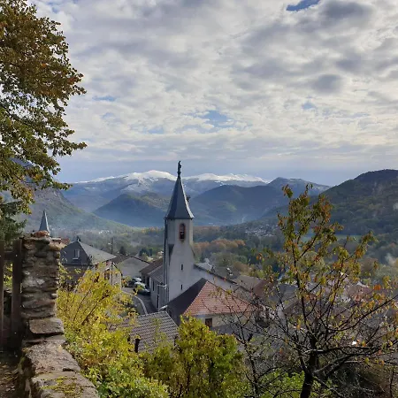 Le De Pyrene Et Hercule דירה