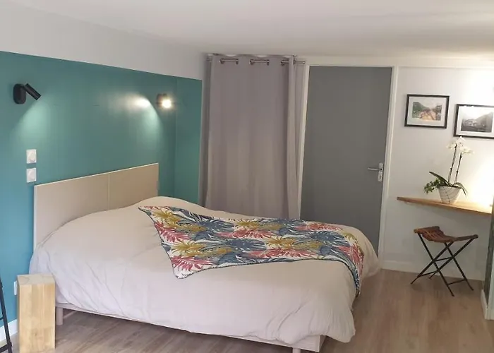 Le De Pyrene Et Hercule Arignac