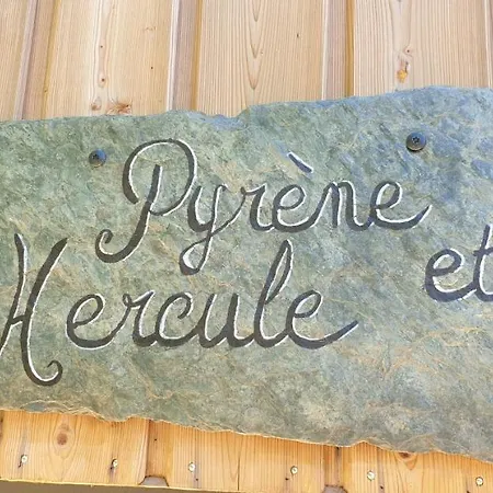 Le De Pyrene Et Hercule * Arignac