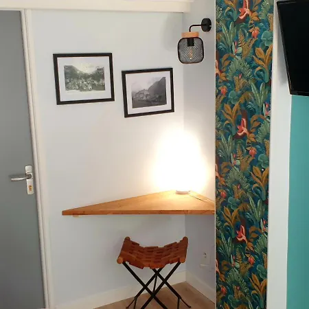 Le De Pyrene Et Hercule Daire Arignac